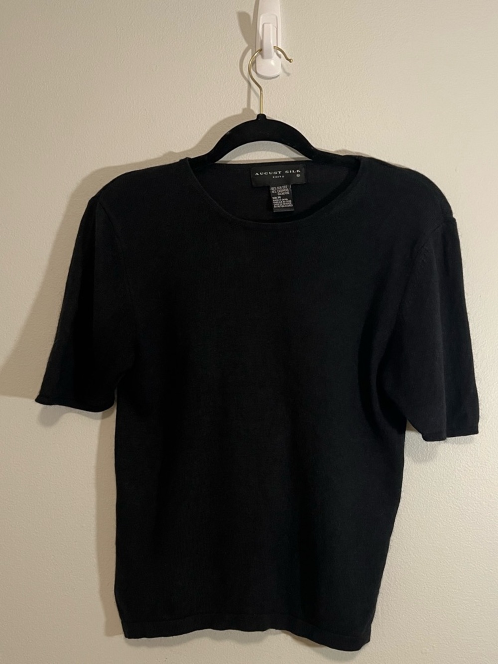 AUGUST SILK Black Short Sleeve Crewneck Sweater